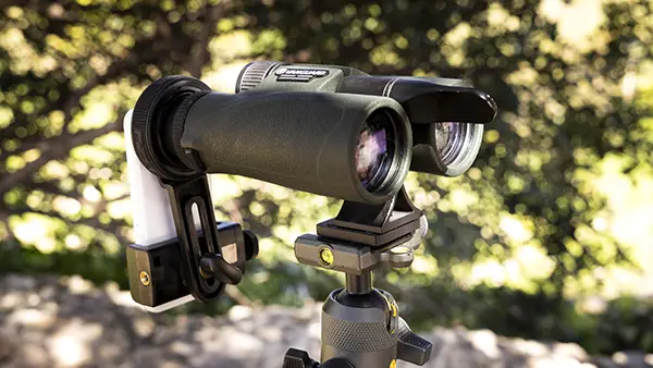 Vanguard VEO ED 10x42 Binoculars with Digiscoping Kit
